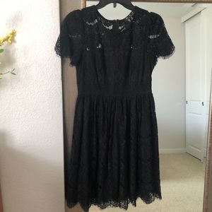 Women’s short sleeve black lace dress